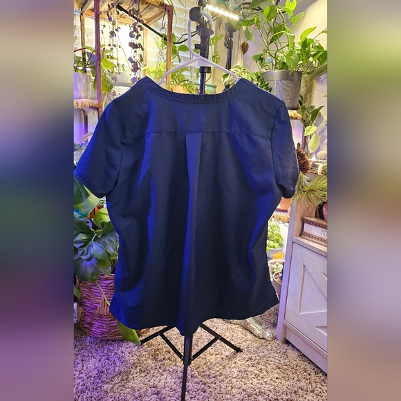 Medcouture navy scrub set - Picture 2 of 8